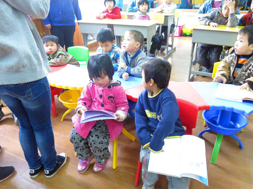 DENAIR a fait l’activité de soins affectueux à la maison du bien-être à Huzhou